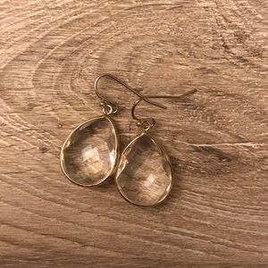 Teardrop clear earrings